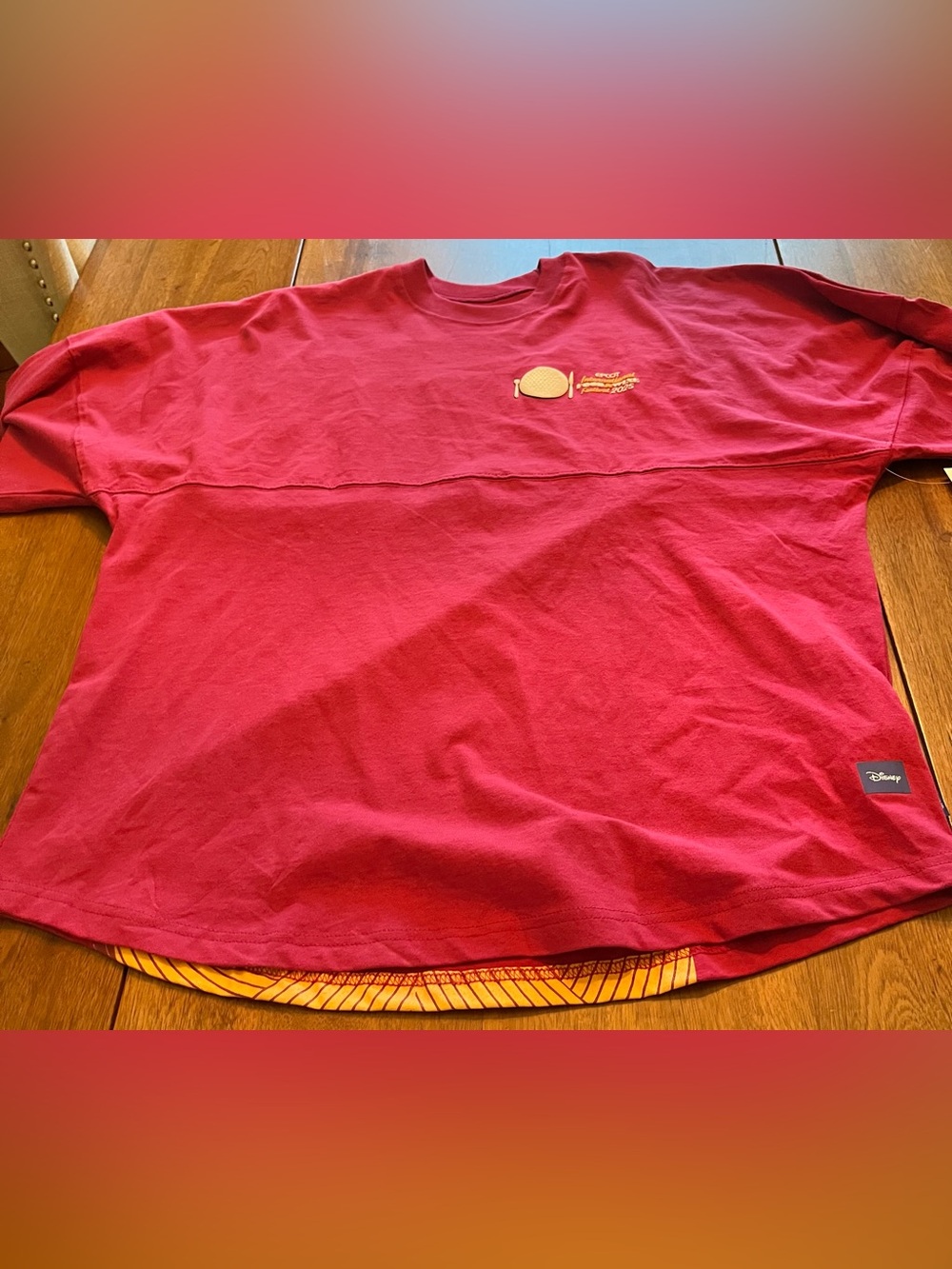 Disney Unisex Spirit Jersey 2025 Epcot International Food & Wine Festival.